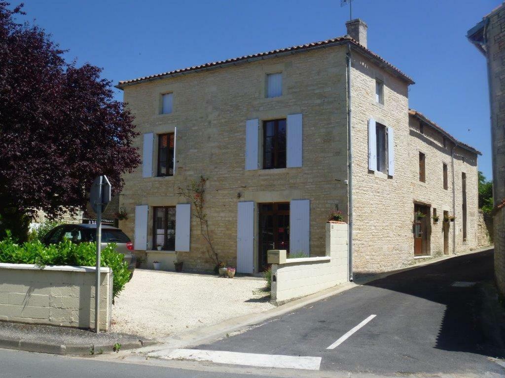 Le Grenier 1 Rue Verte Tusson 16140 France Exteriör bild