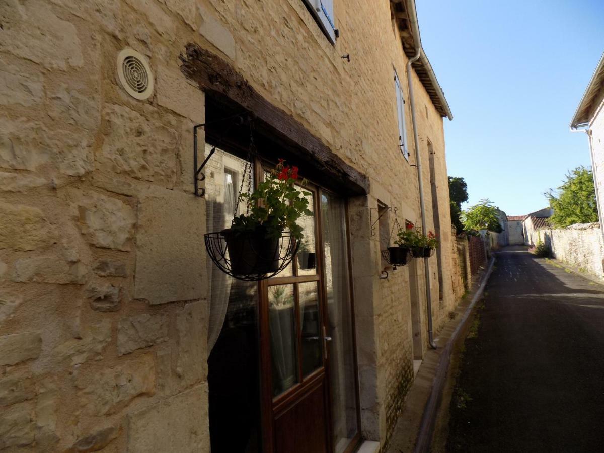 Le Grenier 1 Rue Verte Tusson 16140 France Exteriör bild